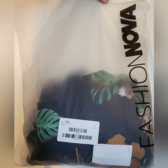 Fashion Nova Tropical Romper. - Picture 7 of 8